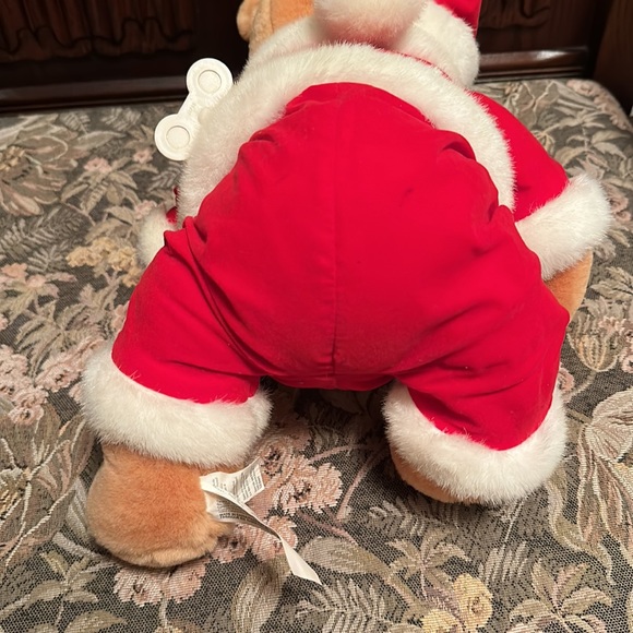 Wind up Winnie the Pooh Disney Christmas plush. - Picture 8 of 11